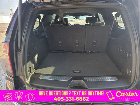 Used 2023 Chevrolet Suburban Premier image 22