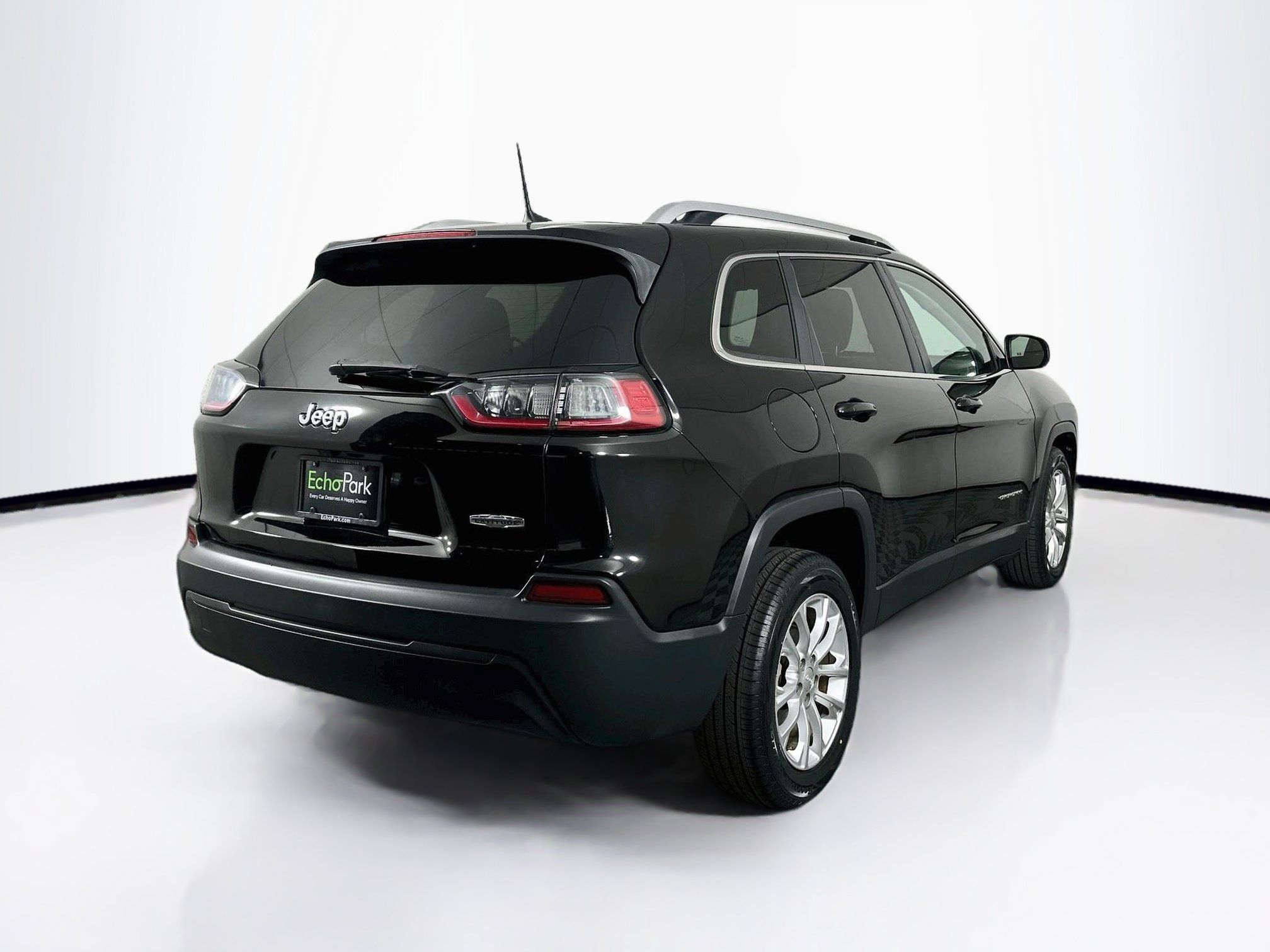 Used 2019 Jeep Cherokee Latitude w/ Popular Appearance Group FWD image 9