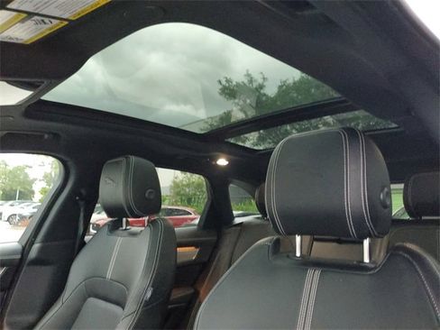 Certified 2025 Jaguar F-PACE R-Dynamic S image 19