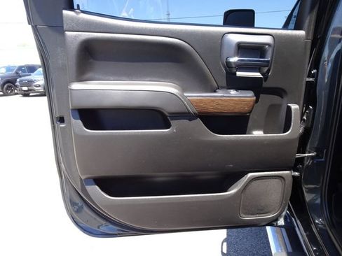 Used 2019 GMC Sierra 2500 Denali w/ Duramax Plus Package AWD/4WD image 16