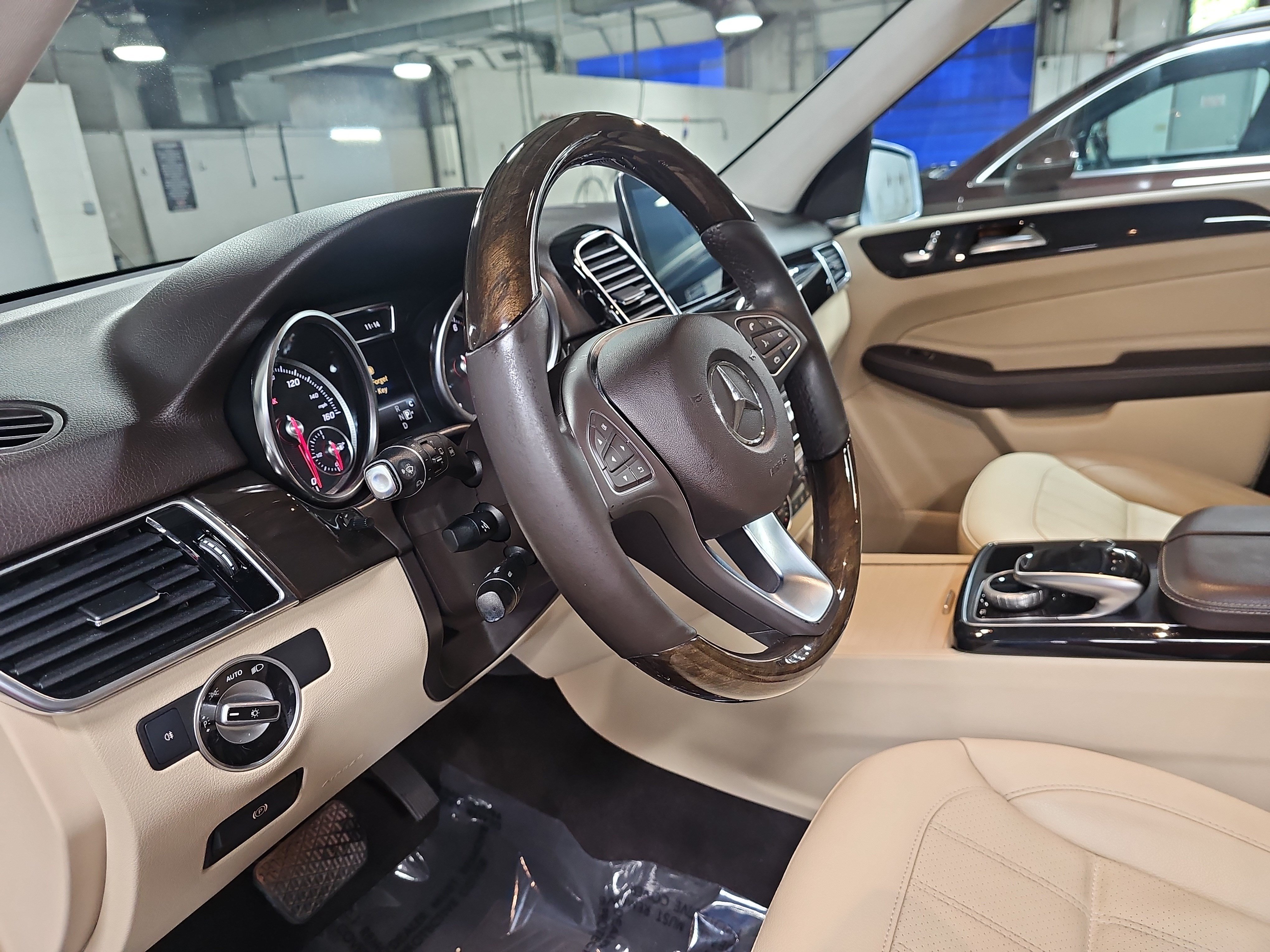 Used 2017 Mercedes-Benz GLE 350 image 17