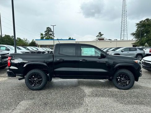 New 2025 Chevrolet Colorado Z71 w/ Midnight Edition image 25