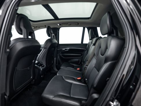 Used 2020 Volvo XC90 T5 Momentum w/ Protection Package Premier AWD/4WD image 16