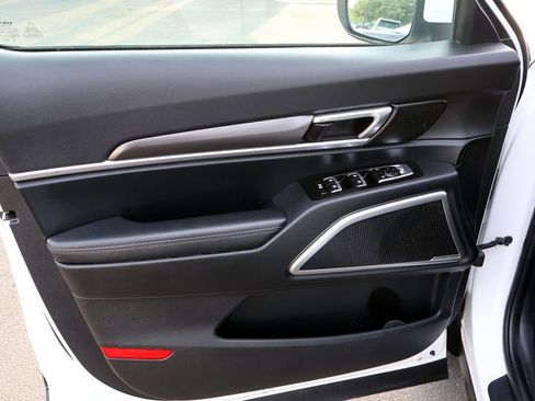 Used 2025 Kia Telluride S AWD/4WD image 30