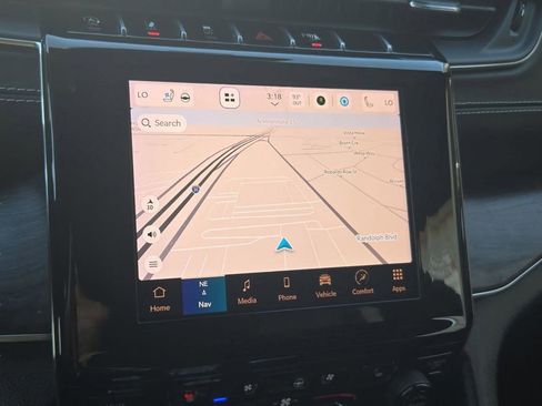 Used 2022 Jeep Grand Cherokee Overland image 10