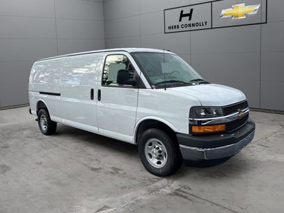 New 2025 Chevrolet Express 3500 Extended w/ Driver Convenience Package