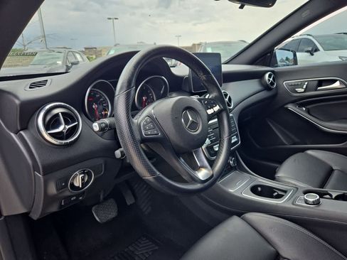 Used 2019 Mercedes-Benz CLA 250 image 2