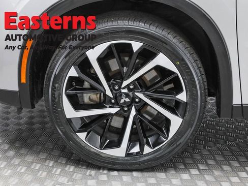 Used 2024 Mitsubishi Outlander SE image 31