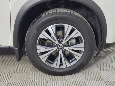 Used 2021 Nissan Rogue SV w/ Premium Package FWD image 12