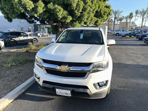 Used 2017 Chevrolet Colorado LT w/ LT Convenience Package image 2