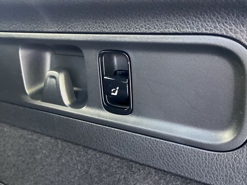 Certified 2025 Mercedes-Benz GLC 300 4MATIC image 12