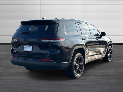 Used 2023 Jeep Grand Cherokee L Laredo AWD/4WD image 5