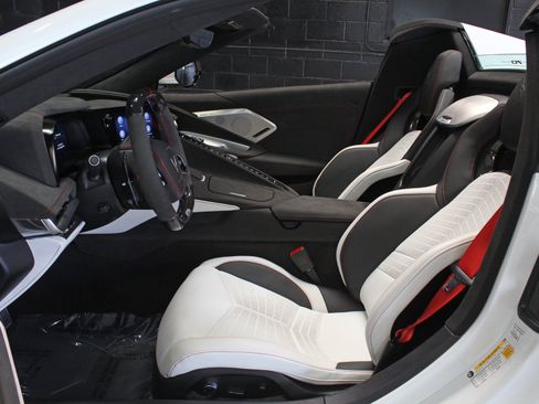 Used 2023 Chevrolet Corvette Z06 RWD image 44