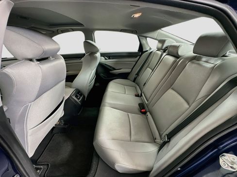 Used 2018 Honda Accord EX image 28