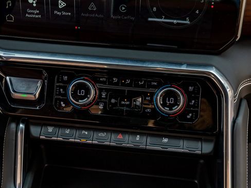 Used 2026 GMC Sierra 3500 Denali Ultimate w/ LPO, Black Badging Package image 27