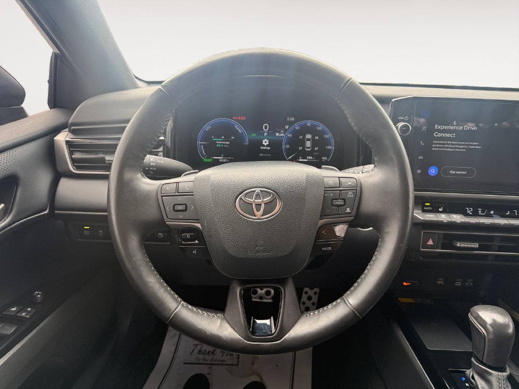 Used 2025 Toyota Camry XSE FWD image 12