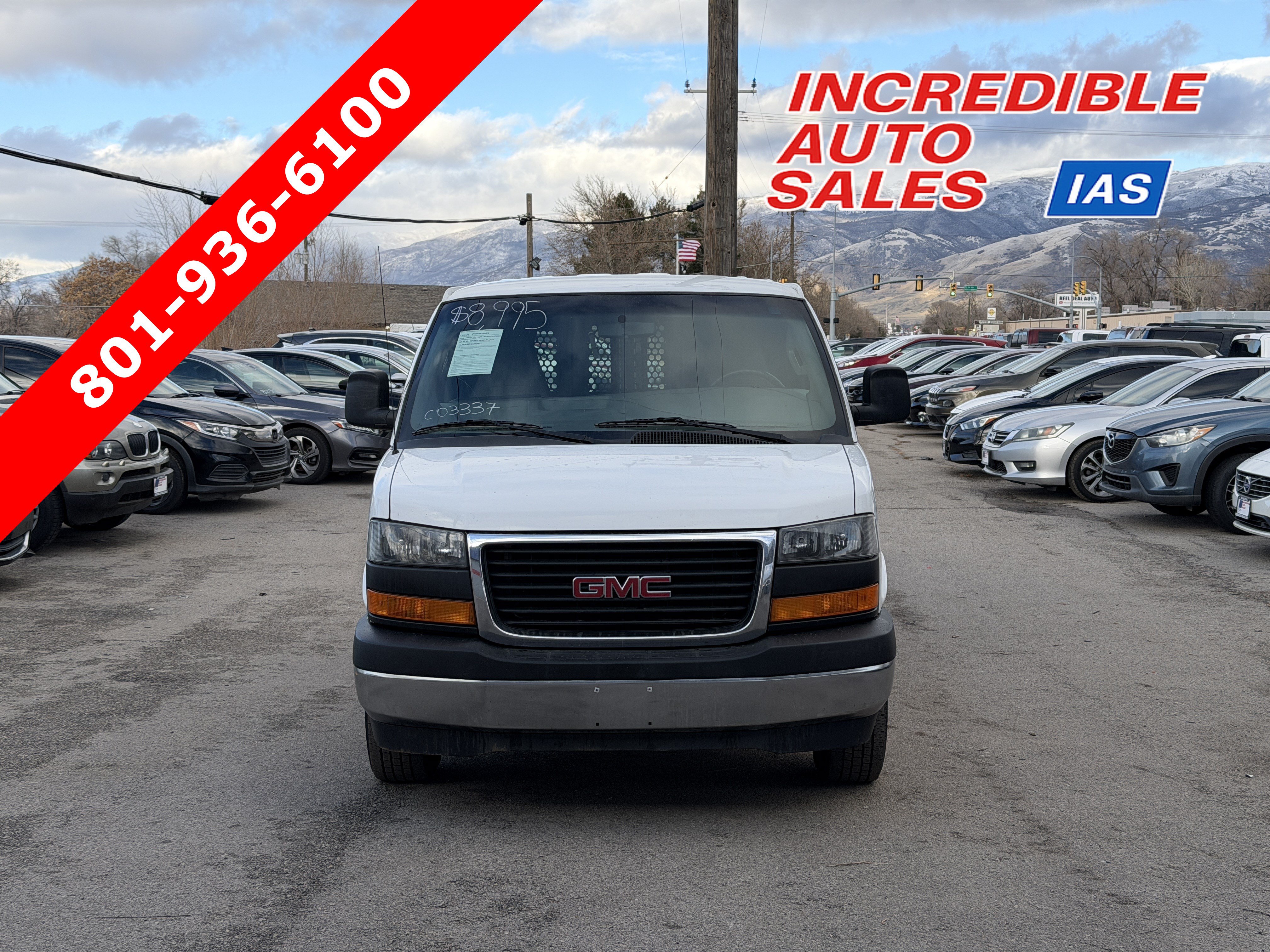 Used 2017 GMC Savana 2500 RWD image 1