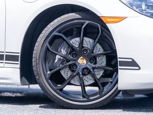 Used 2025 Porsche 718 Cayman RWD image 38