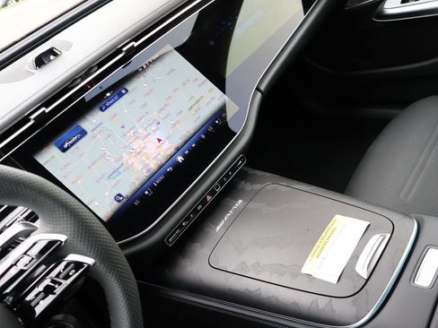 New 2026 Mercedes-Benz E 53 AMG e 4MATIC Sedan image 22
