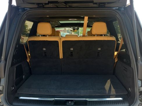 Used 2022 Jeep Grand Wagoneer Series III AWD/4WD image 18
