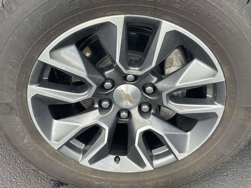 Used 2022 Chevrolet Silverado 1500 LT image 9