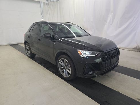 Used 2024 Audi Q3 2.0T Premium w/ Convenience Package AWD/4WD image 4