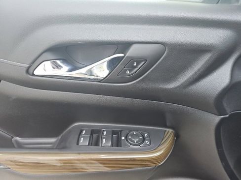 Used 2023 GMC Acadia SLE w/ Driver Convenience Package image 28