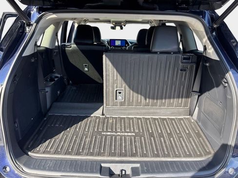 Used 2023 Toyota Highlander Platinum image 24