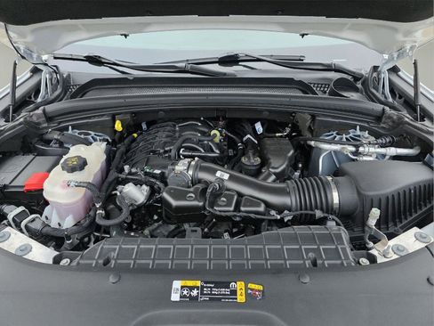 Used 2024 Jeep Grand Cherokee Altitude image 37