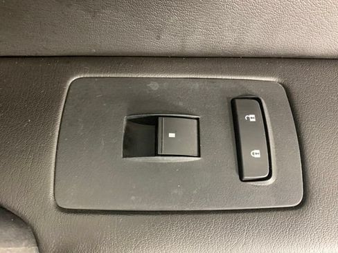 Used 2016 GMC Acadia SLE AWD/4WD image 33