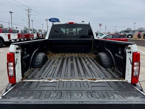 Certified 2022 Ford F350 Lariat w/ Chrome Package image 14
