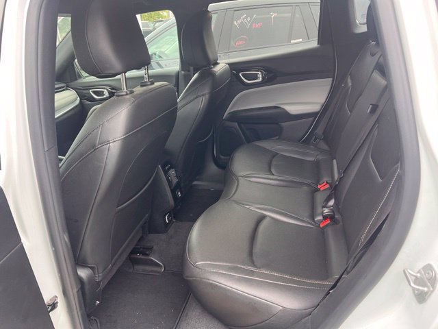 Used 2025 Jeep Compass Limited AWD/4WD image 10