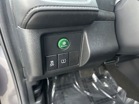 Used 2022 Honda HR-V LX image 21