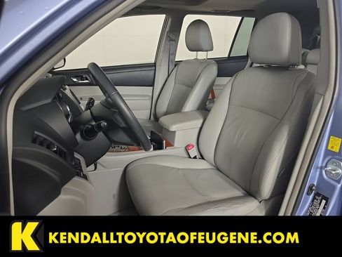 Used 2010 Toyota Highlander Limited AWD/4WD image 22