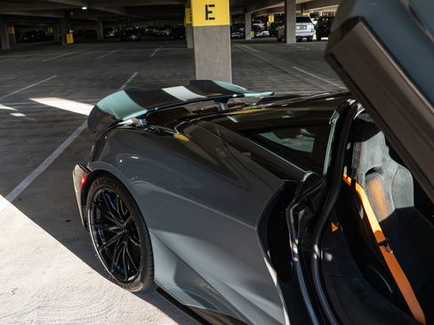 Used 2021 McLaren 765LT RWD image 24
