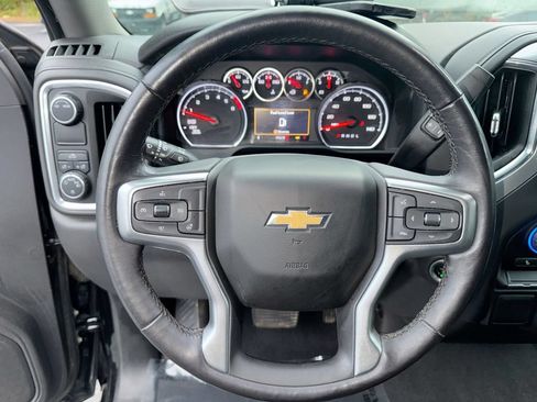 Used 2022 Chevrolet Silverado 1500 LT RWD image 16