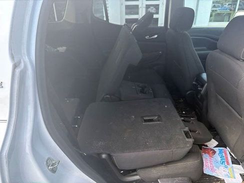 Used 2019 GMC Acadia SLE FWD image 6