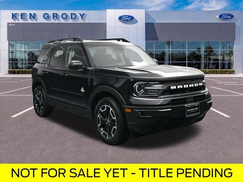 Certified 2023 Ford Bronco Sport Outer Banks w/ Tech Package AWD/4WD image 1