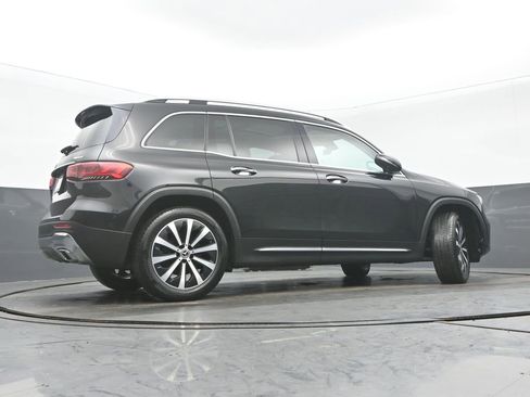 Used 2020 Mercedes-Benz GLB 250 4MATIC w/ Premium Package image 32