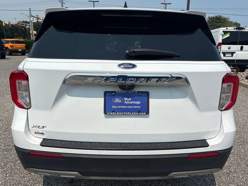 Certified 2021 Ford Explorer XLT w/ Equipment Group 202A RWD image 25