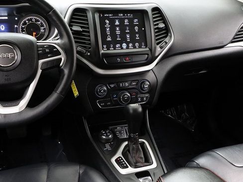 Used 2016 Jeep Cherokee Trailhawk w/ Leather Interior Group image 14