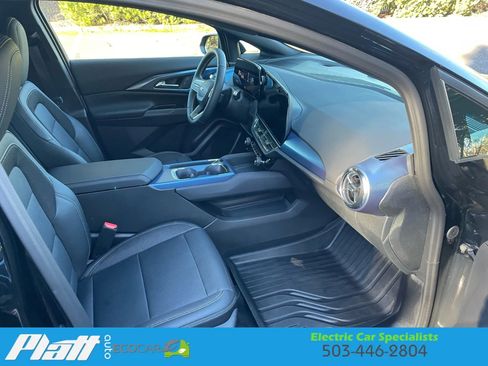 Used 2025 Chevrolet Equinox EV LT w/ Convenience Package image 52