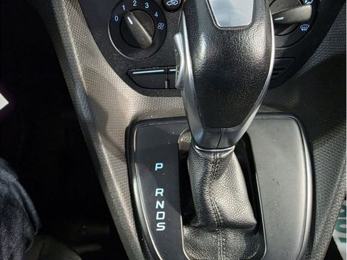 Used 2014 Ford Transit Connect XLT image 24