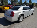 Used 2010 Chrysler 300 Touring image 5