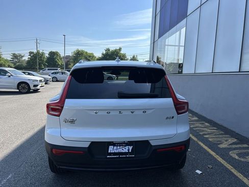 Certified 2023 Volvo XC40 B5 Plus w/ Protection Package Premier AWD/4WD image 26