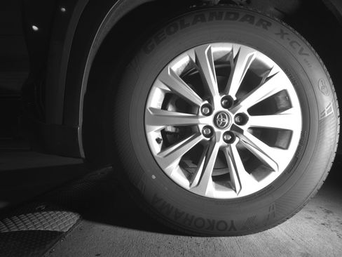 Used 2025 Toyota Grand Highlander FWD image 12