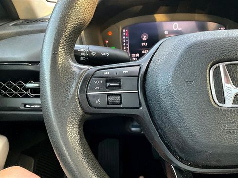 Used 2023 Honda Accord LX image 9
