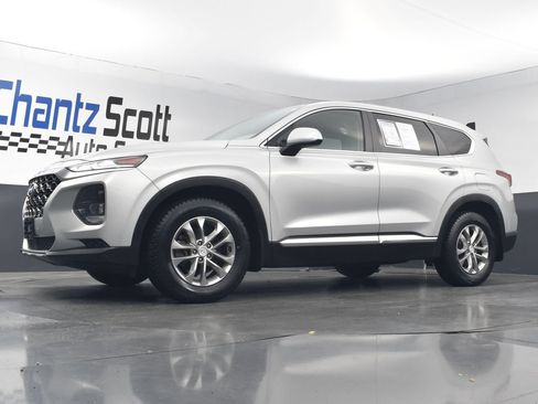 Used 2019 Hyundai Santa Fe SE FWD image 18