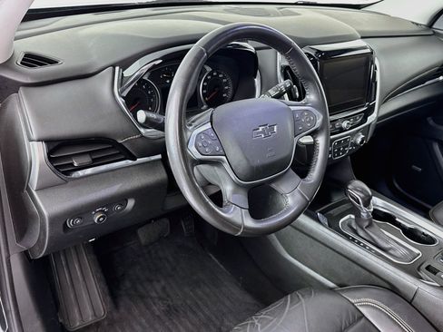 Used 2021 Chevrolet Traverse RS AWD/4WD image 9