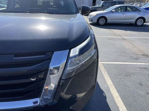 Used 2024 Nissan Pathfinder Platinum w/ Cargo Package image 14